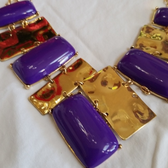 Neclace - Picture 2 of 3